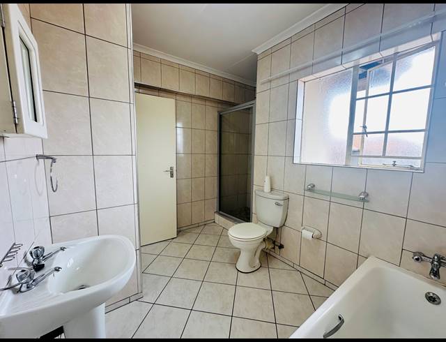 2 BEDROOM APARTMENT FOR SALE IN BRENTWOOD PARK
